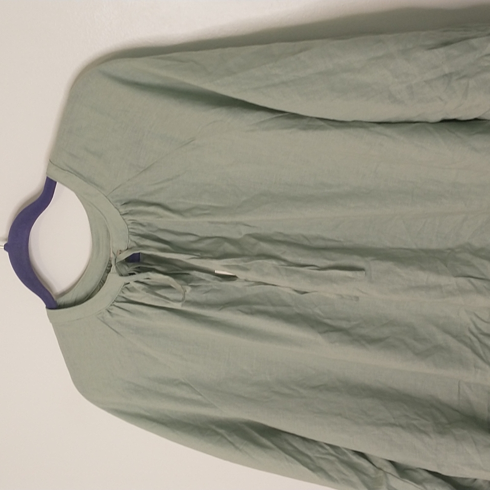 A new day raglan green linen blend long sleeve top - Picture 2 of 5